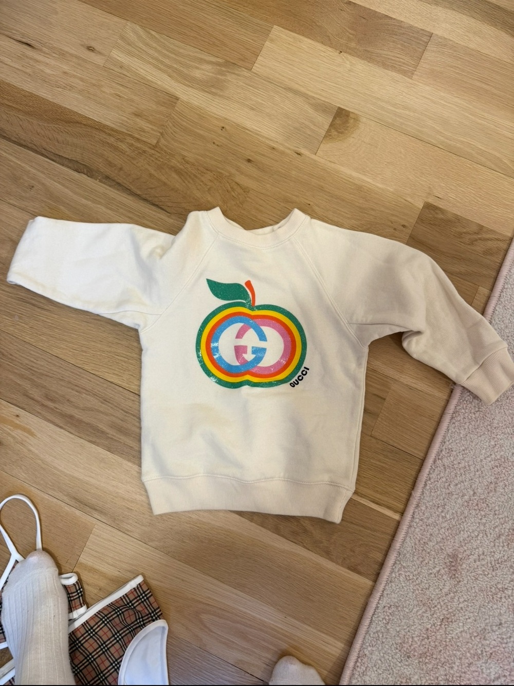Gucci Cream Sweatshirt with Multicolor Apple Logo